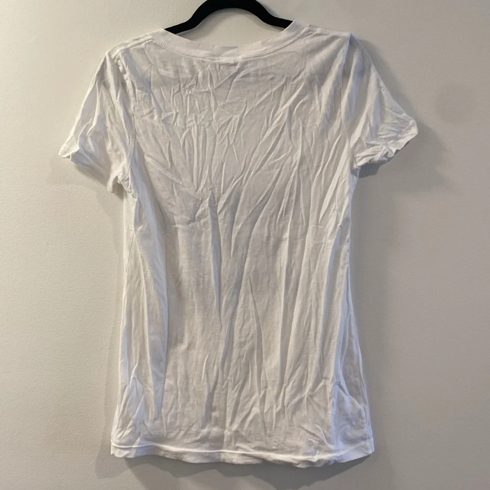 Women’s Yankee’s Tee‎ - Picture 3 of 3